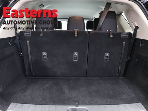 Used 2025 Nissan Pathfinder SV FWD image 9