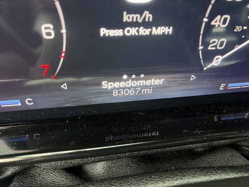 Used 2022 Jeep Grand Wagoneer Series II AWD/4WD image 24