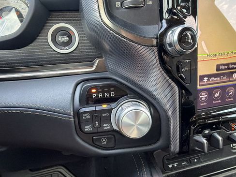 Used 2019 RAM 1500 Limited AWD/4WD image 32