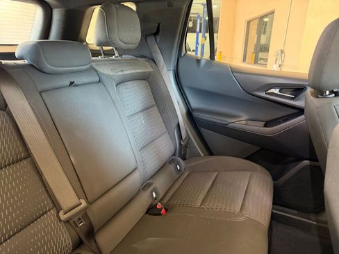 Used 2025 Chevrolet Equinox LT image 31