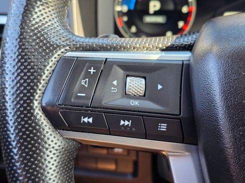 Used 2022 Mitsubishi Outlander SE image 25