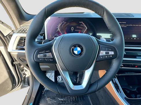 New 2026 BMW X5 sDrive40i w/ Premium Package image 8