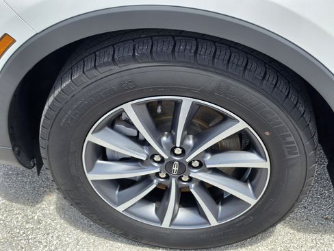Used 2022 Lincoln Nautilus FWD image 6