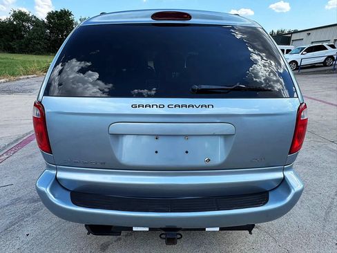 Used 2006 Dodge Grand Caravan SXT FWD image 4