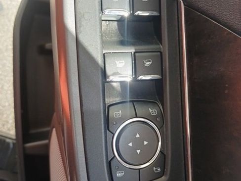 Used 2023 Ford F250 Lariat w/ Black Appearance Package image 75