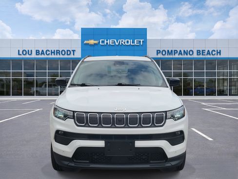 Used 2022 Jeep Compass Latitude w/ Convenience Group image 2