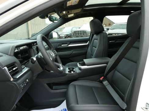 New 2026 GMC Terrain Elevation w/ Elevation Premium Package AWD/4WD image 17