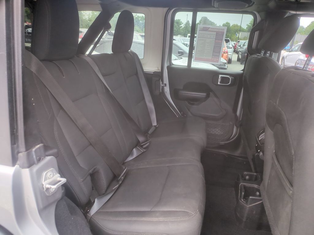 Used 2019 Jeep Wrangler Unlimited Sport S AWD/4WD image 15