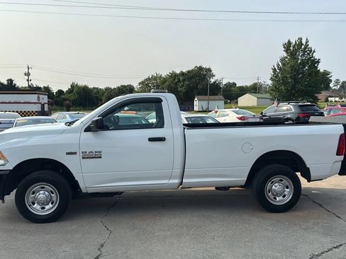 Used 2016 RAM 2500 Tradesman w/ Power & Remote Entry Group RWD image 2