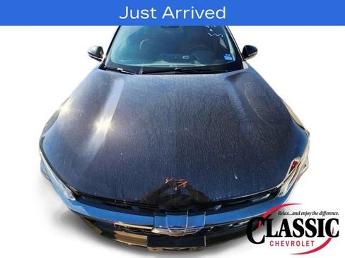 Used 2025 Chevrolet Trax RS w/ Driver Confidence Package image 3