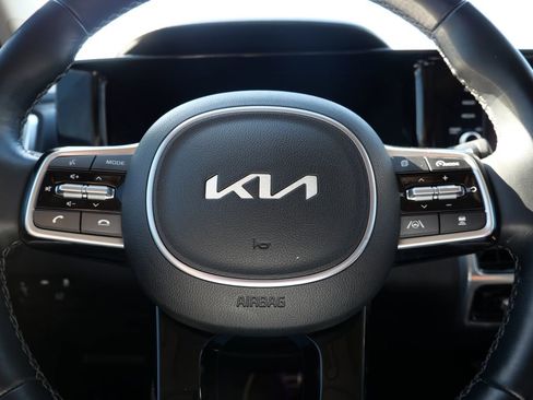 Used 2023 Kia Sorento SX Prestige image 24