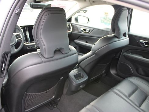 Used 2024 Volvo S60 B5 Plus image 27