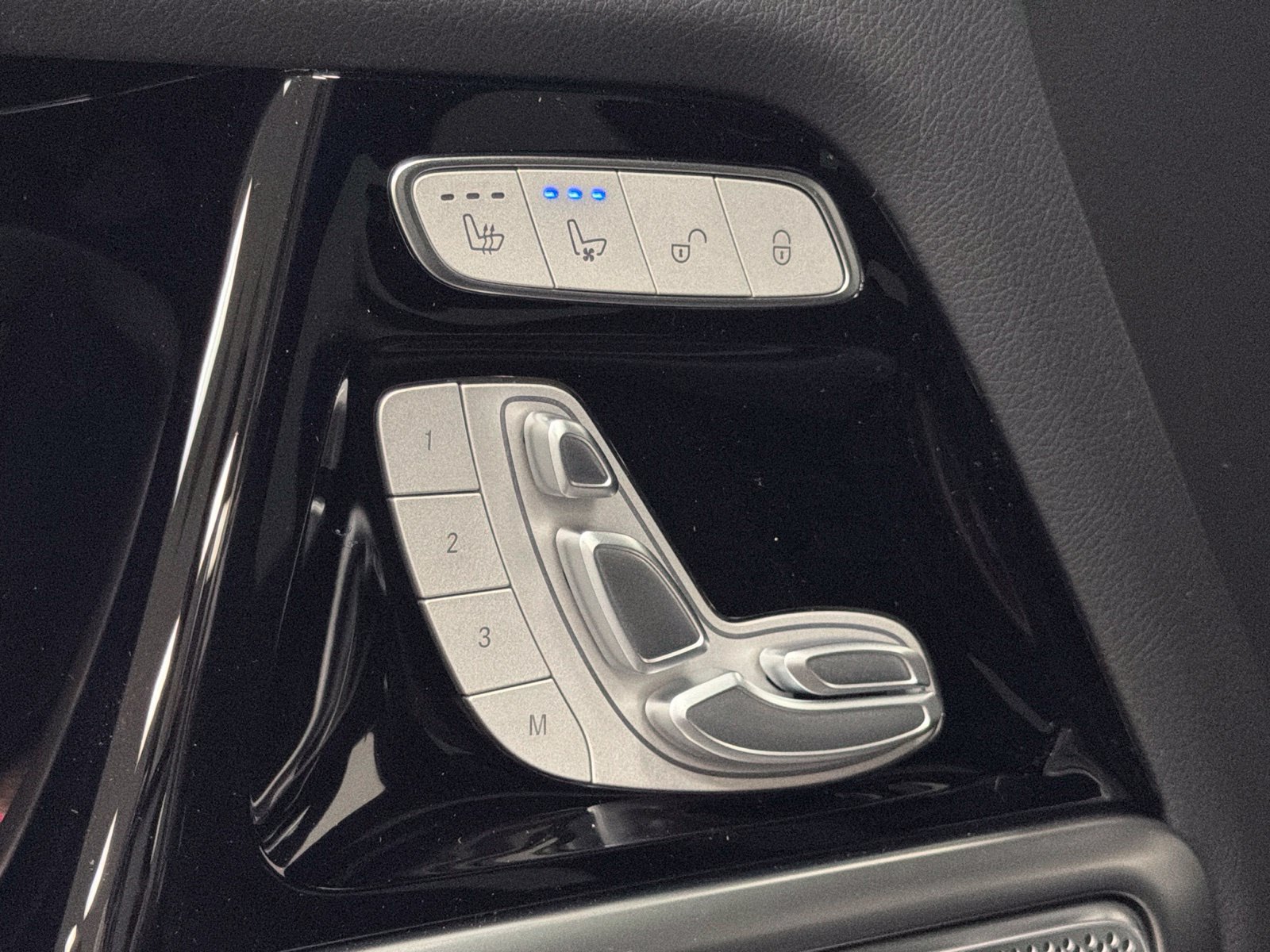 New 2027 Mercedes-Benz G 580 e image 18