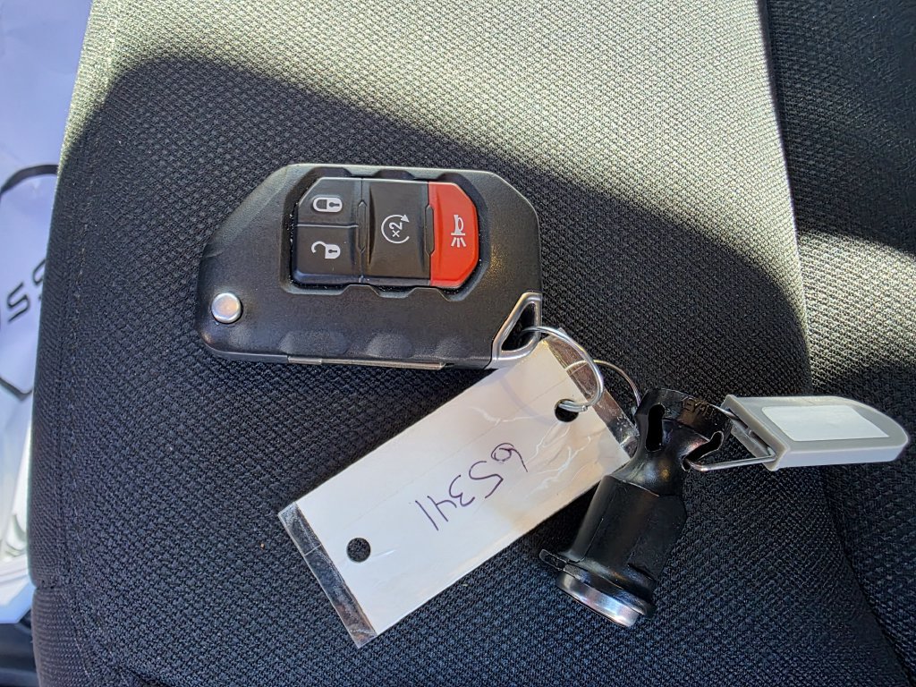 Used 2021 Jeep Gladiator Sport AWD/4WD image 15
