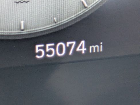 Certified 2024 Hyundai Elantra Limited image 30