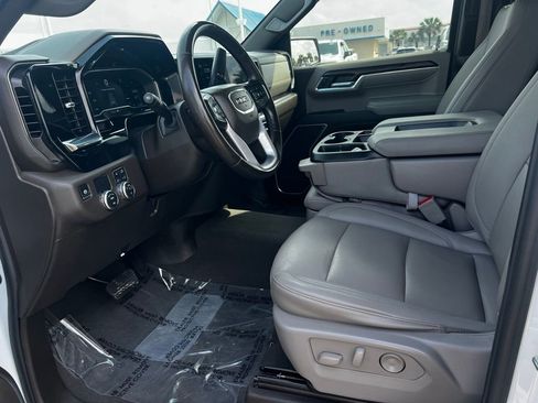 Used 2024 GMC Sierra 1500 SLT image 24