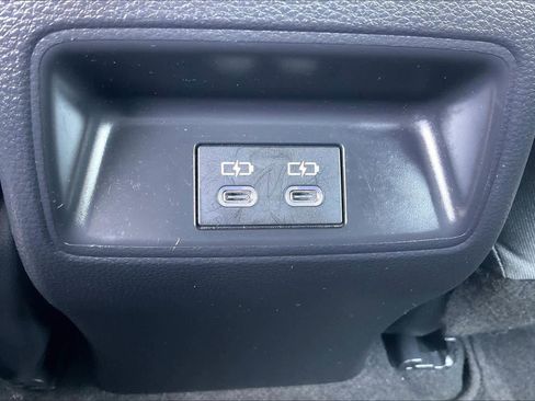 Used 2025 Toyota Corolla SE FWD image 31