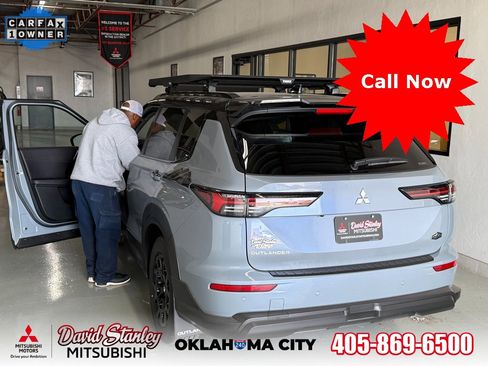 Used 2024 Chevrolet Silverado 2500 LT w/ Convenience Package image 39