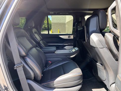Certified 2025 Lincoln Navigator Black Label AWD/4WD image 27