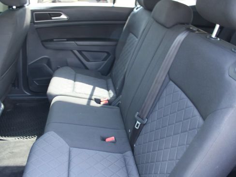 Used 2018 Volkswagen Atlas Launch Edition FWD image 19