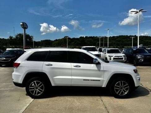Used 2021 Jeep Grand Cherokee Limited w/ Premium Lighting Group AWD/4WD image 4