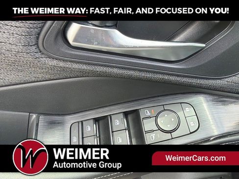 Used 2023 Nissan Rogue SV AWD/4WD image 32