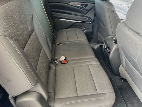 Used 2026 Chevrolet Traverse LT FWD image 28
