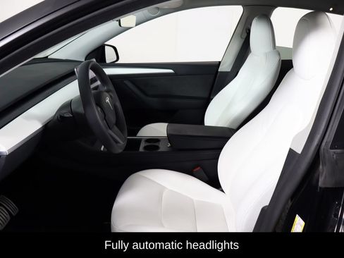 Used 2023 Tesla Model Y Performance AWD/4WD image 13