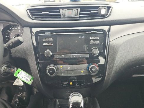 Used 2018 Nissan Rogue Sport S w/ S Appearance Package image 9