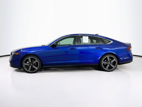 Used 2024 Honda Accord Sport image 4
