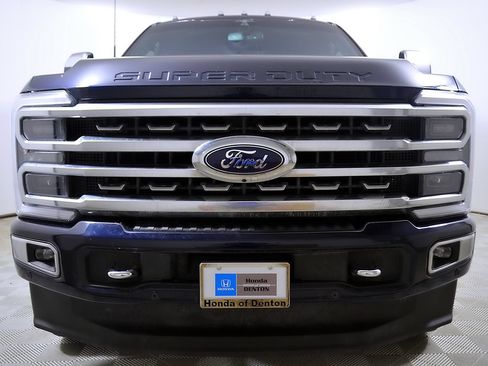 Used 2023 Ford F250 Platinum AWD/4WD image 5
