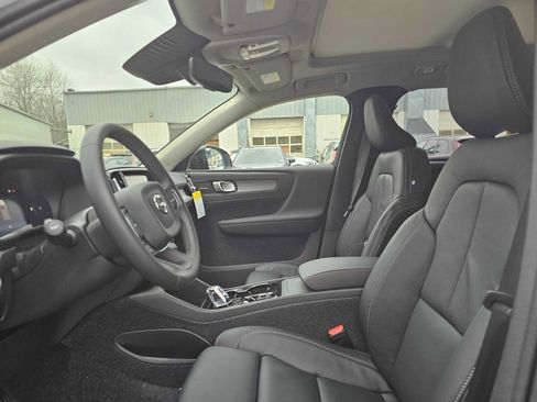 New 2026 Volvo XC40 B5 Plus w/ Protection Package Premier image 21
