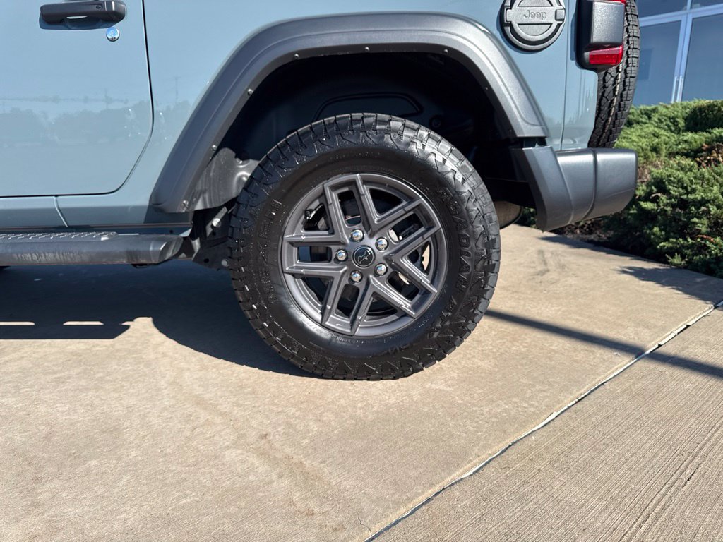 Used 2024 Jeep Wrangler Sport AWD/4WD image 17