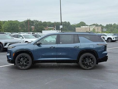 New 2026 Chevrolet Traverse RS FWD image 2