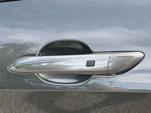 New 2026 Hyundai Elantra Limited FWD image 39