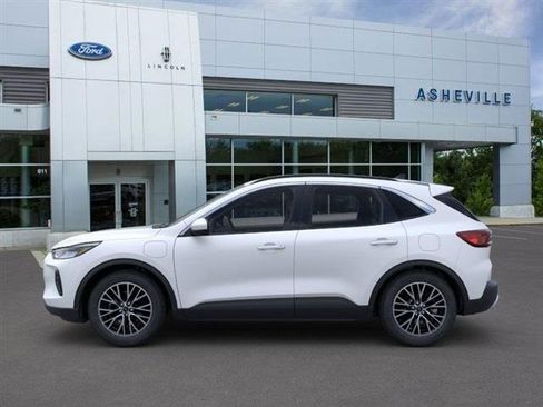New 2024 Ford Escape SE image 3