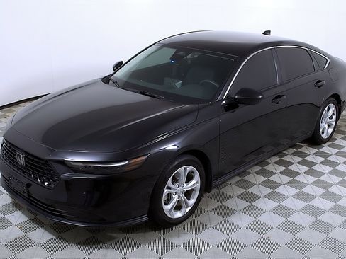 Used 2023 Honda Accord LX image 3