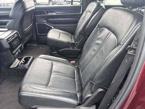 Used 2024 Jeep Wagoneer Series III AWD/4WD image 20