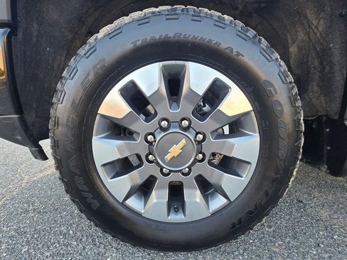 Certified 2024 Chevrolet Silverado 2500 Custom w/ Custom Value Package AWD/4WD image 14