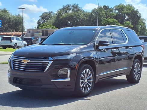 Used 2023 Chevrolet Traverse Premier FWD image 29