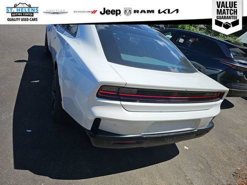 Used 2024 Dodge Charger Daytona R/T w/ Plus Group AWD/4WD image 7