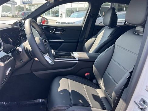 Used 2024 Mercedes-Benz GLC 300 4MATIC image 10