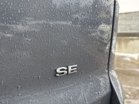 Used 2018 Ford EcoSport SE image 6