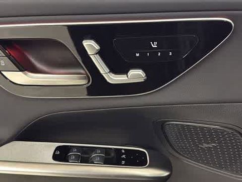 Certified 2026 Mercedes-Benz GLC 300 4MATIC image 15