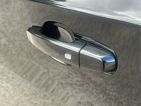 Used 2022 Chevrolet Traverse LT image 14