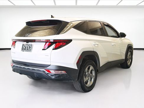 Used 2024 Hyundai Tucson SE AWD/4WD image 4