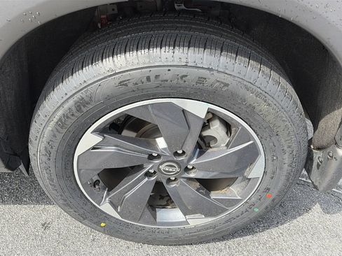 Certified 2024 Nissan Rogue SV w/ SV Premium Package FWD image 9