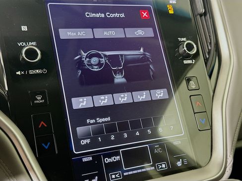 Used 2022 Subaru Outback Premium image 23