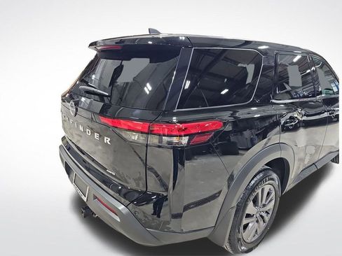 Used 2023 Nissan Pathfinder S image 14