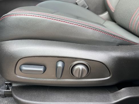 Used 2024 Chevrolet Equinox RS image 25